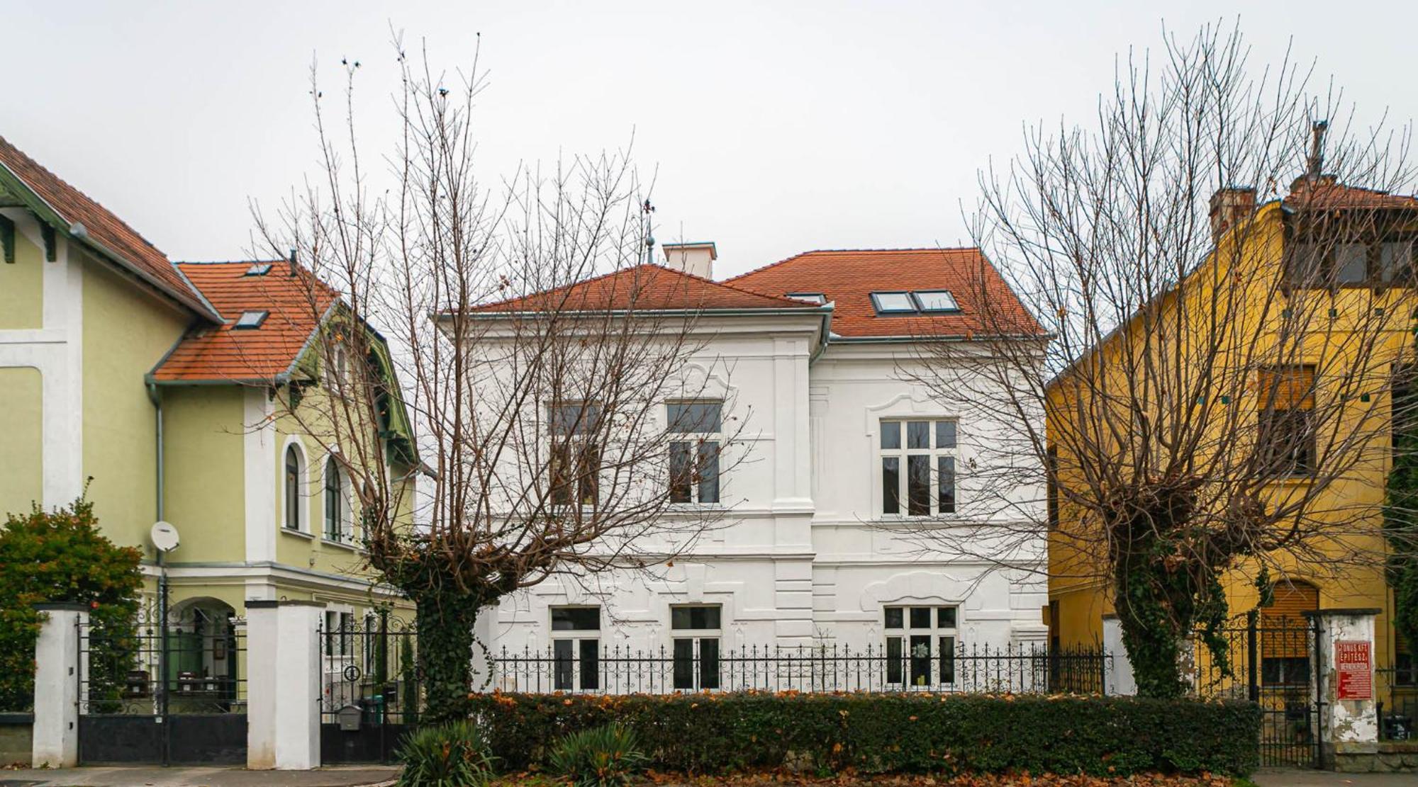 Villa Porcelaine Кестхей Екстер'єр фото